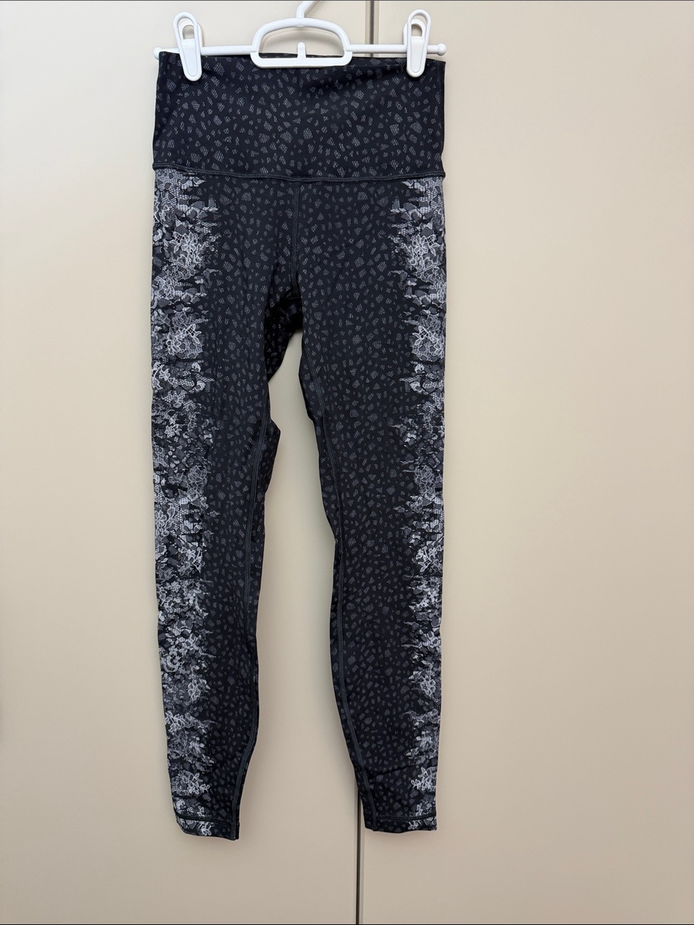 Lululemon Black Patterned Leggings